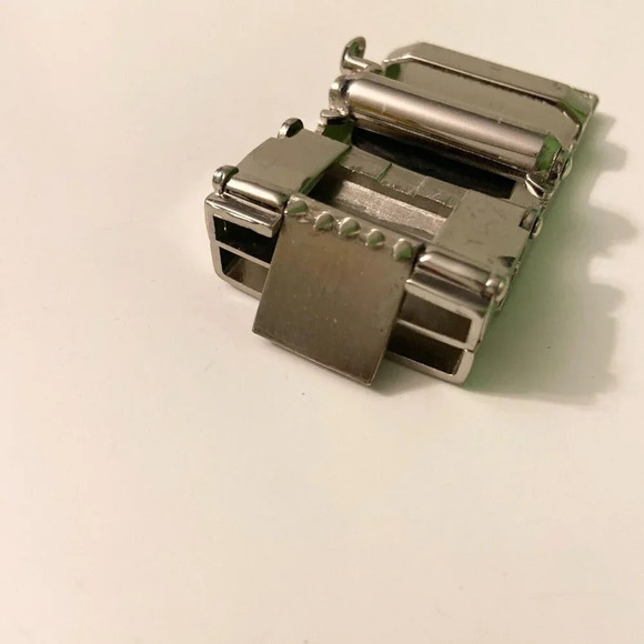 Metal Belt Buckle Silver Jigsaw Pattern 2.25 in x 1.5  in - Picture 8 of 11